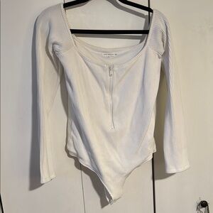 Good American White Fitted Long Sleeve Bodysuit